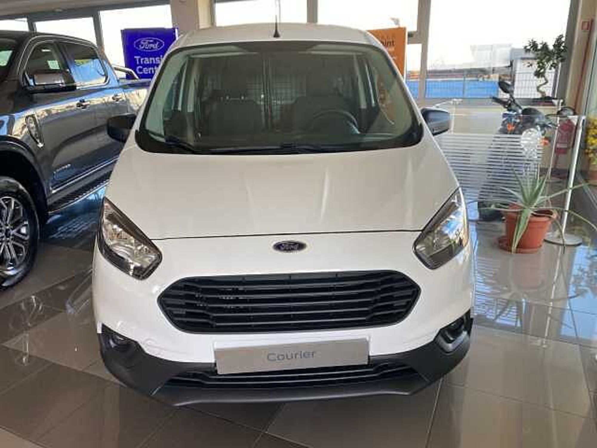 Ford Transit Courier 1.0 EcoBoost 100CV  Trend  nuova a Corigliano Calabro