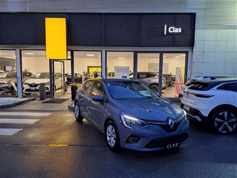 Renault Clio TCe 100 CV 5 porte Zen del 2021 usata a Livorno