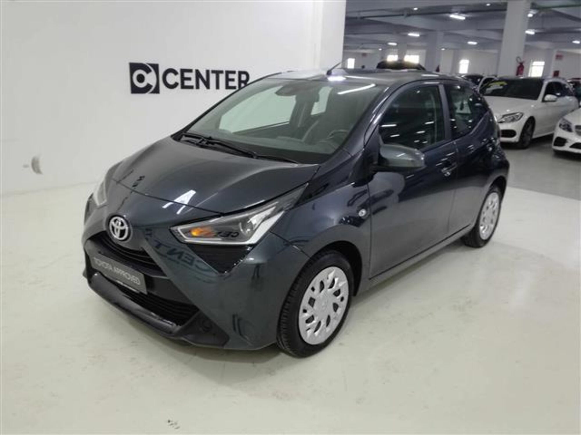 Toyota Aygo X 1.0 Lounge 72cv del 2020 usata a Napoli