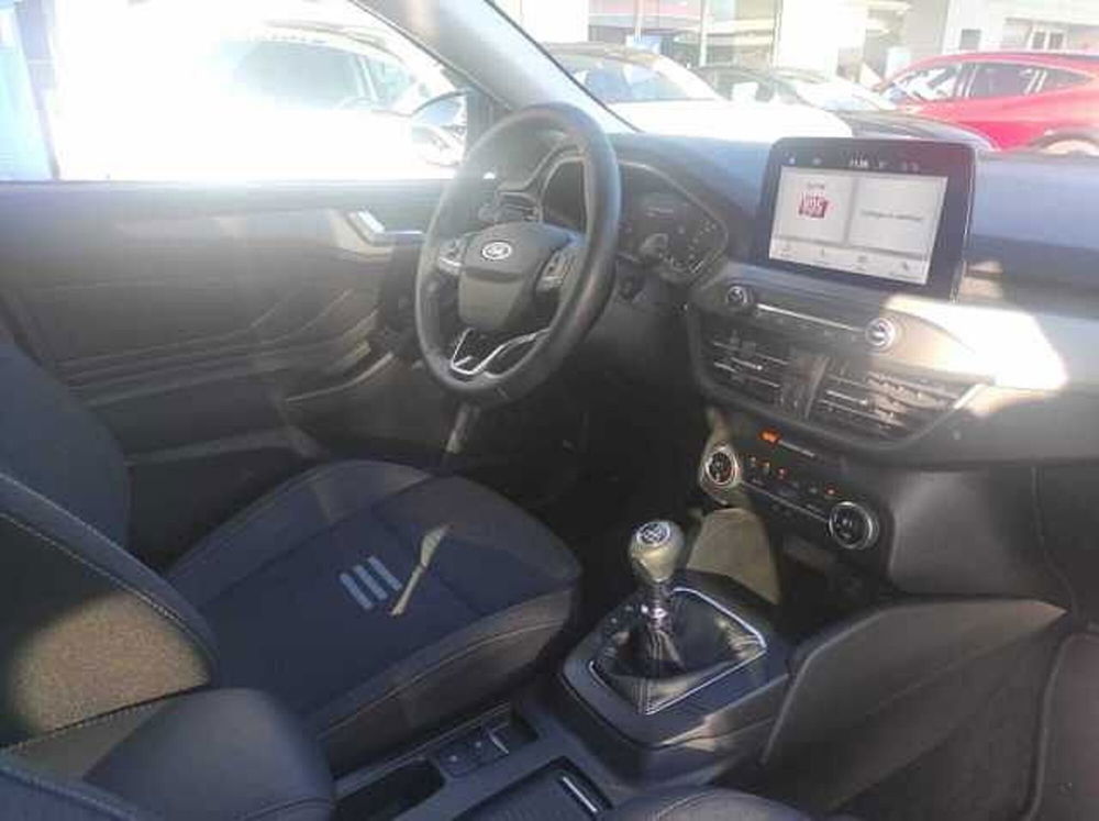 Ford Focus Station Wagon usata a Livorno (8)