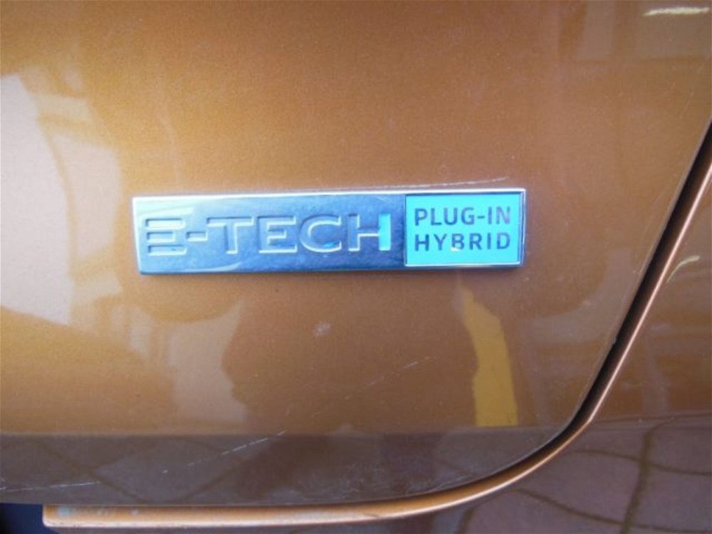 Renault Captur Plug-in Hybrid E-Tech 160 CV Intens  del 2021 usata a San Martino Siccomario (5)