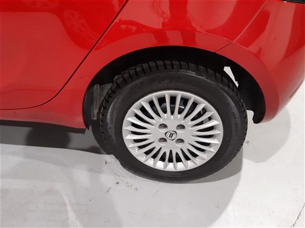 Lancia Ypsilon 1.2 69 CV 5 porte GPL Ecochic Gold  del 2015 usata a Asti (5)