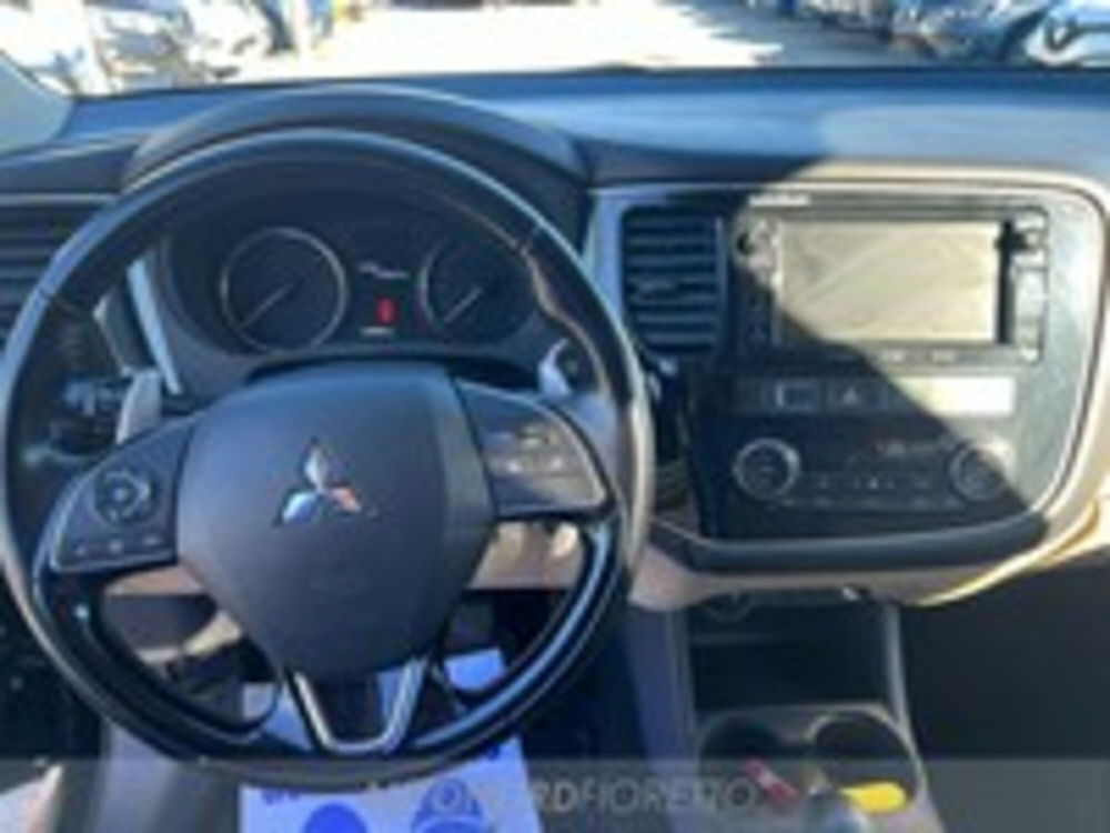 Mitsubishi Outlander usata a Pordenone (10)