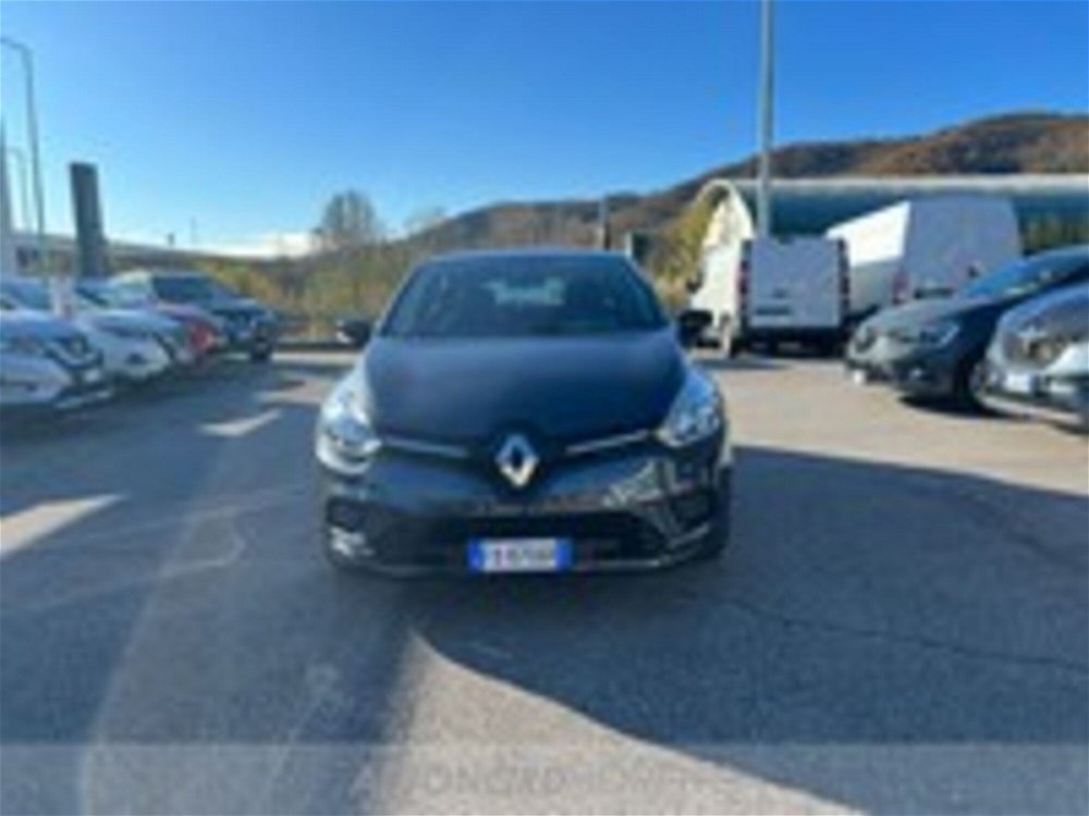 Renault Clio TCe 12V 75 CV 5 porte Moschino Life del 2019 usata a Pordenone (2)