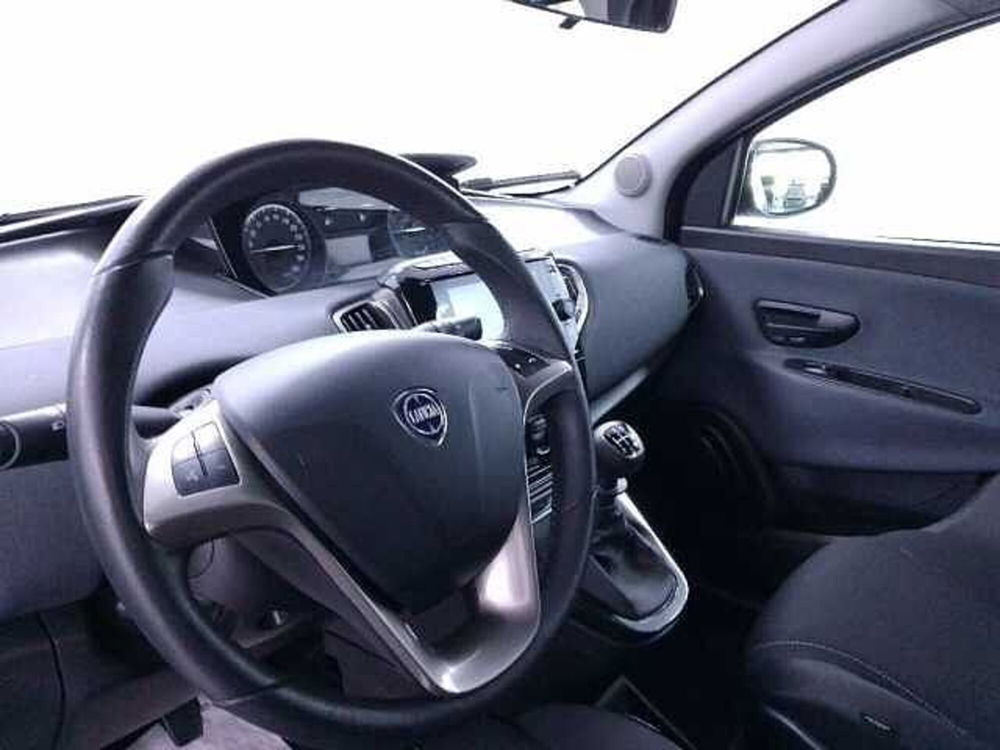 Lancia Ypsilon usata a Cuneo (16)