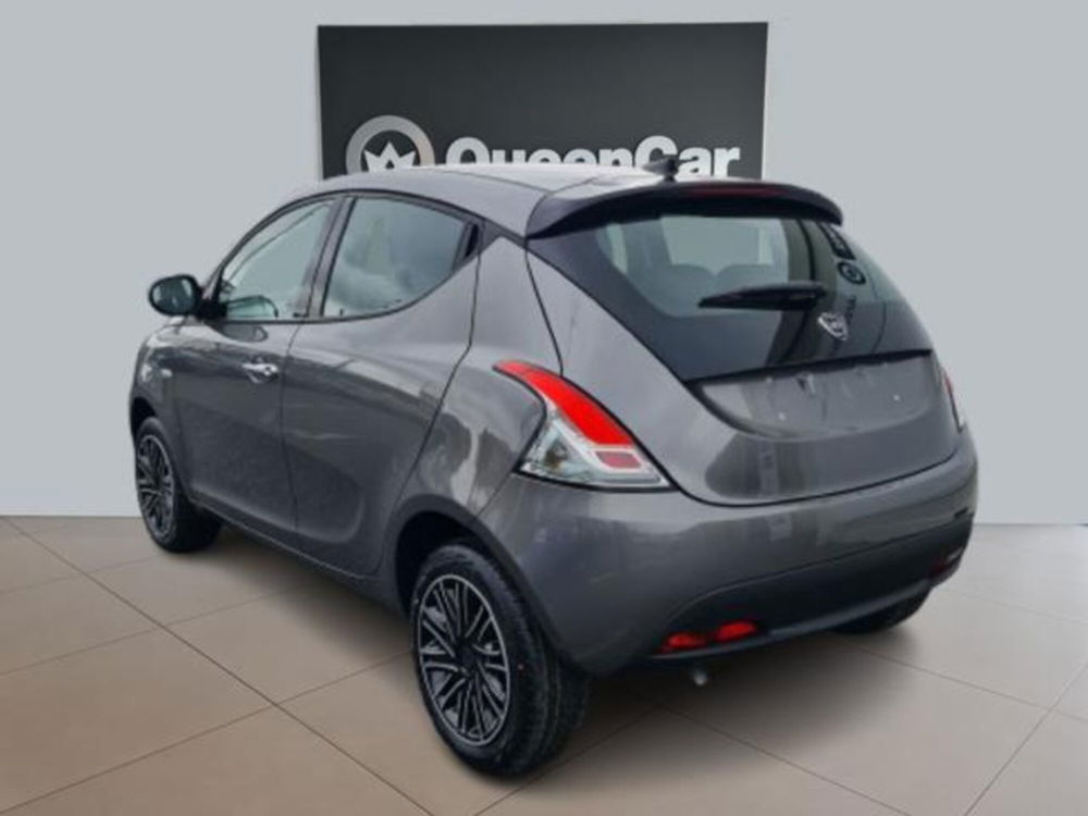 Lancia Ypsilon nuova a Torino (16)