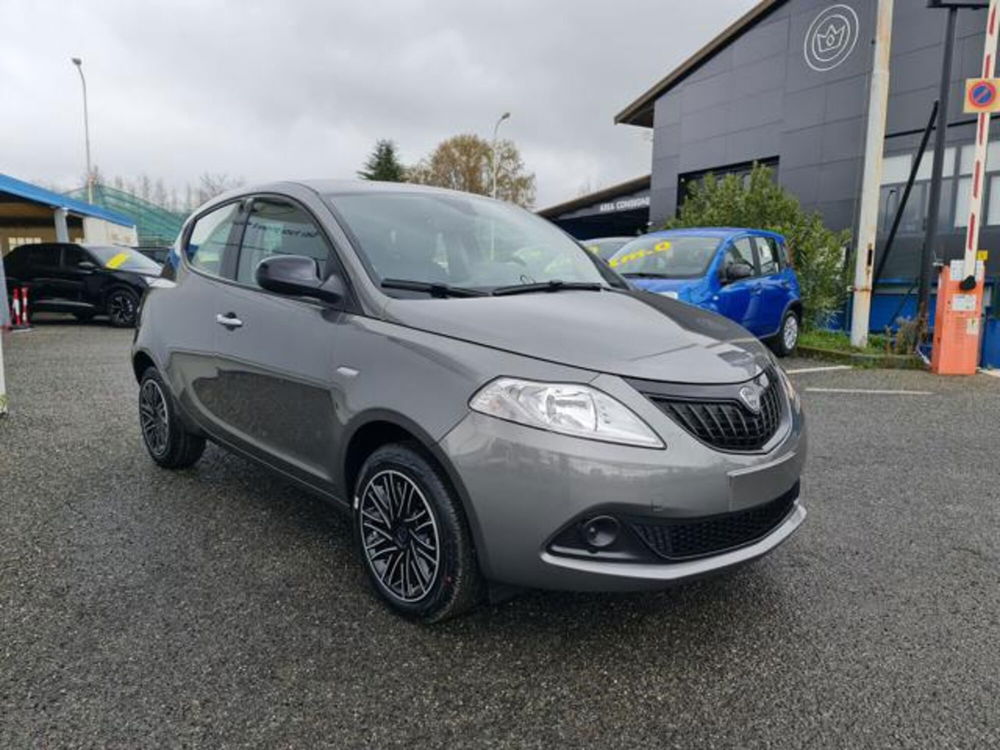 Lancia Ypsilon nuova a Torino (9)