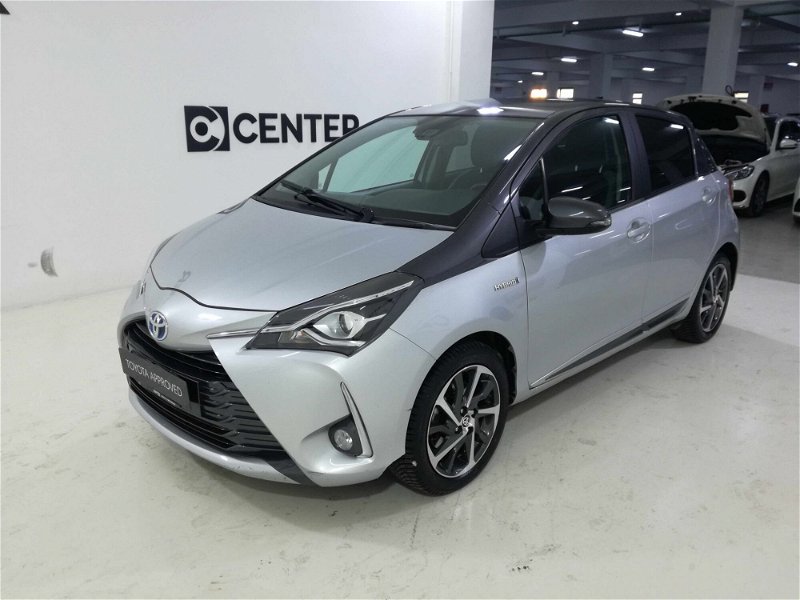 Toyota Yaris 1.5 Hybrid 5 porte Trend Blue Edition  del 2019 usata a Salerno