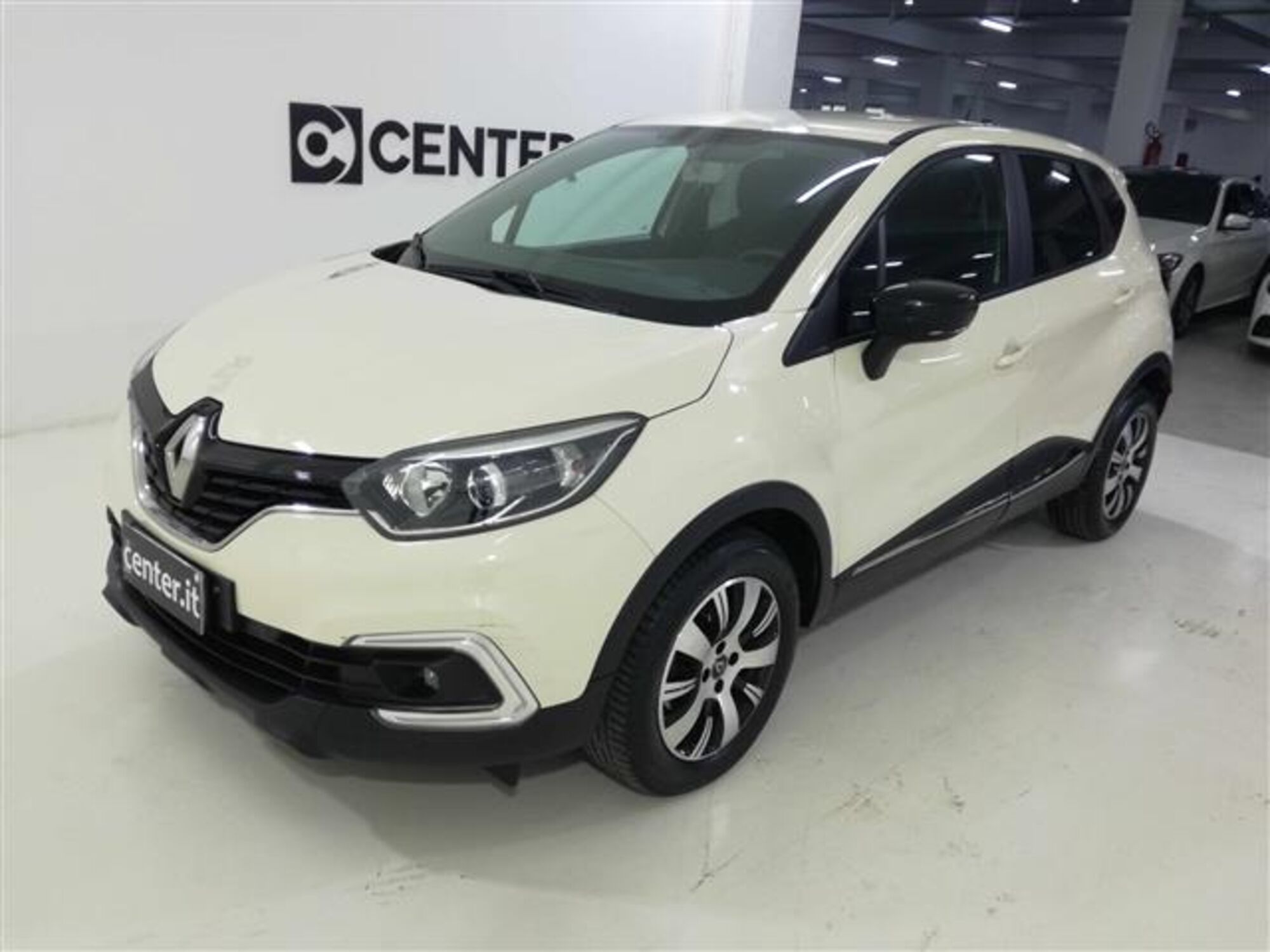 Renault Captur dCi 8V 90 CV Sport Edition  del 2019 usata a Salerno