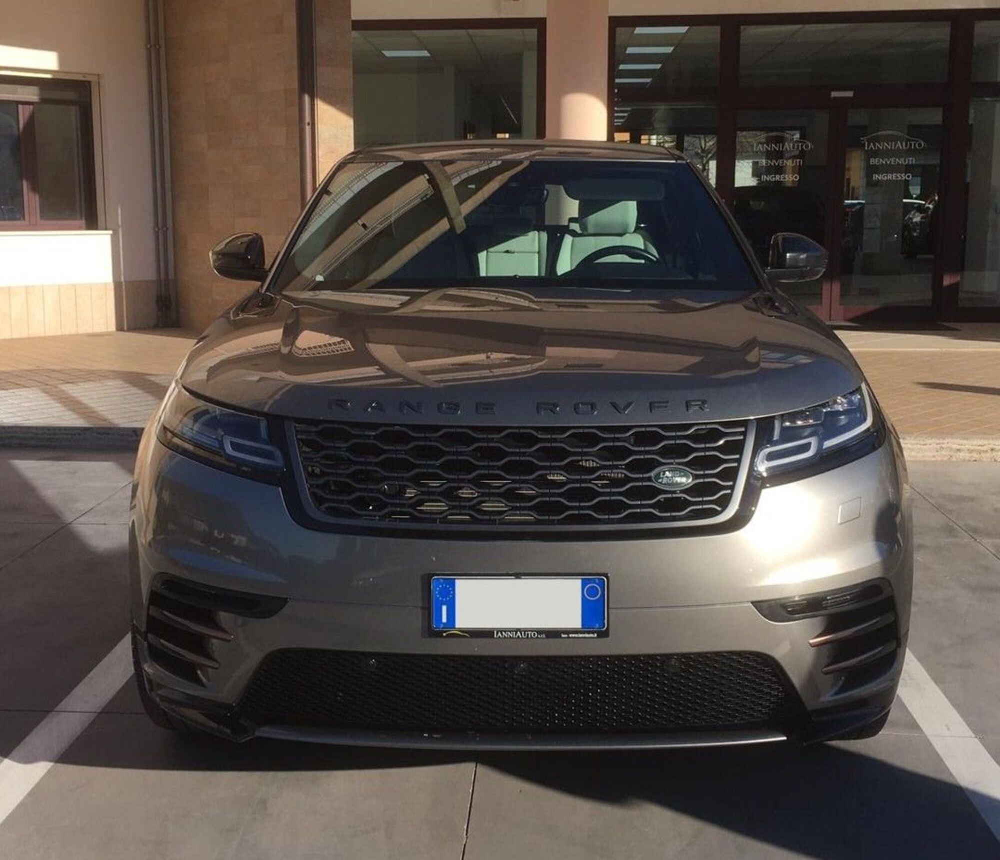 Land Rover Range Rover Velar 3.0 V6 SD6 300 CV R-Dynamic SE del 2017 usata a Sora