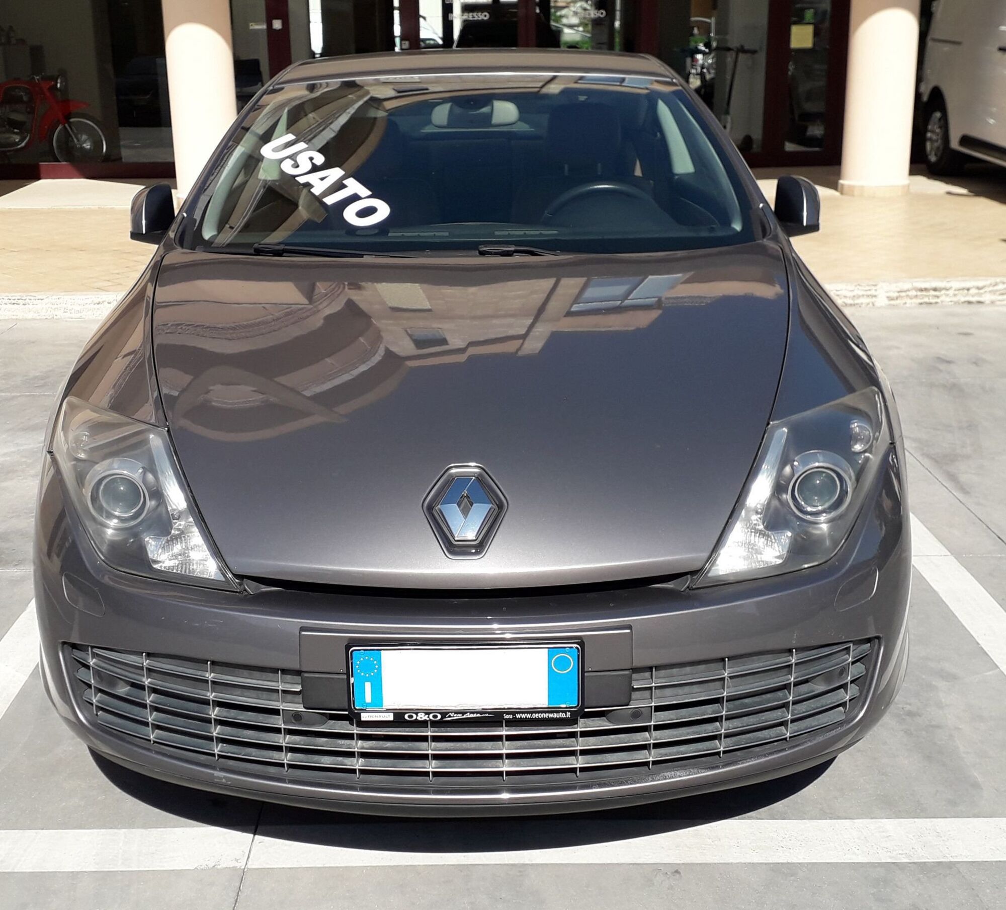 Renault Laguna Coup&eacute; 2.0 dCi 180CV 4Control  del 2009 usata a Sora