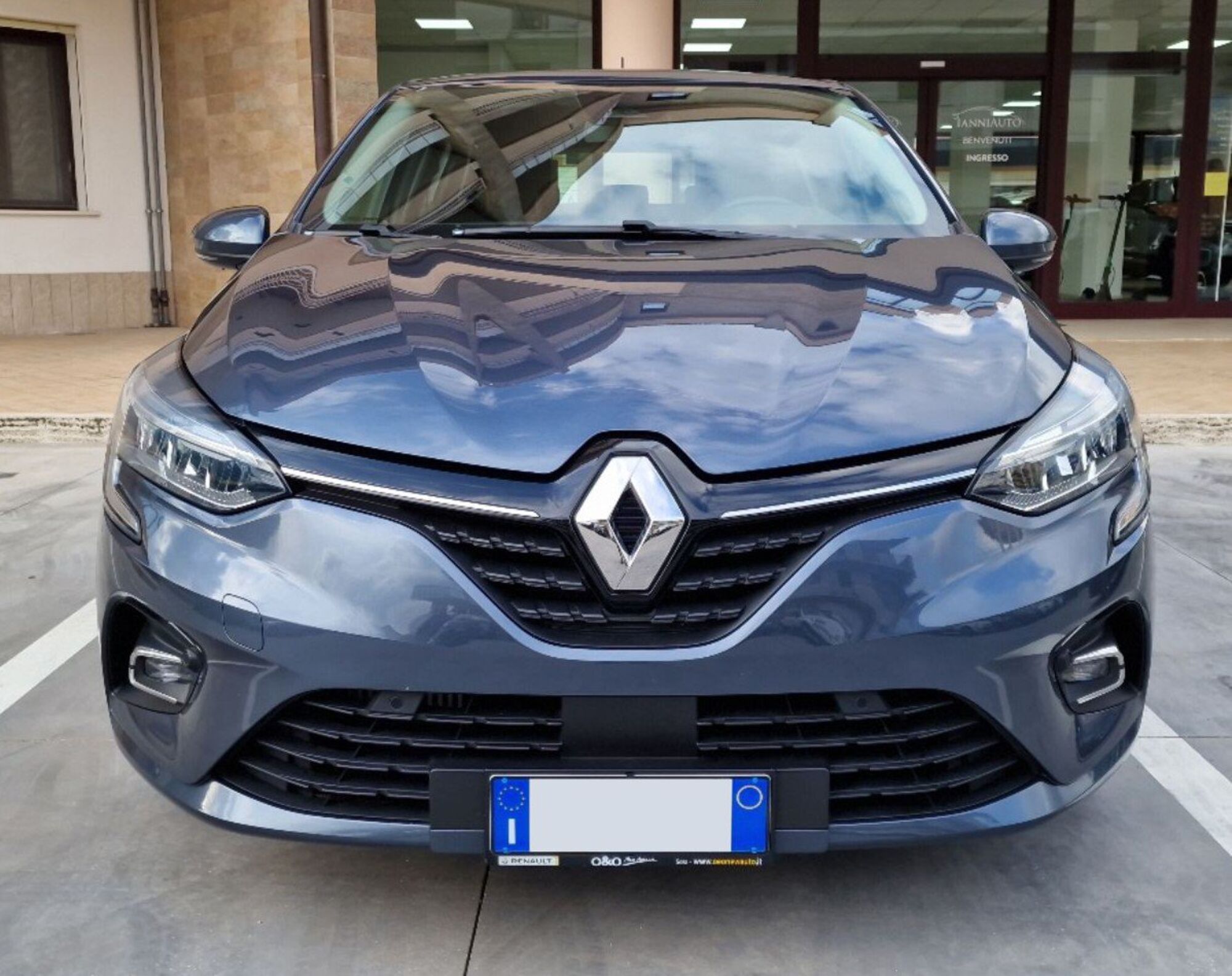 Renault Clio TCe 100 CV 5 porte Zen del 2020 usata a Sora