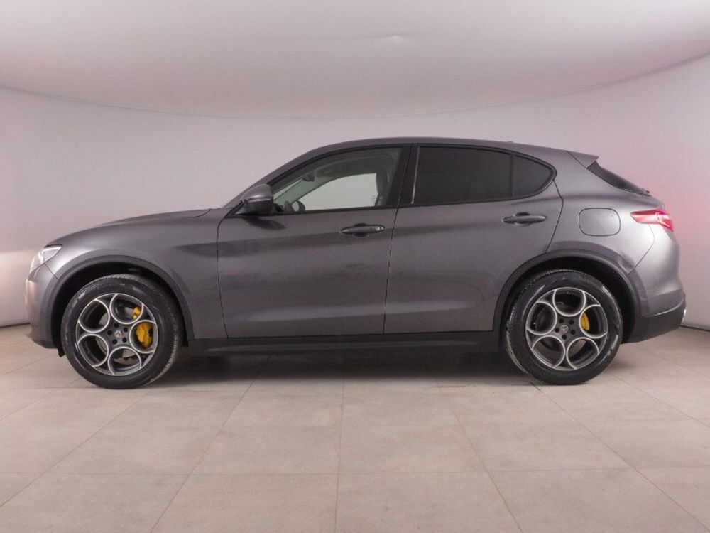 Alfa Romeo Stelvio usata a Palermo (2)