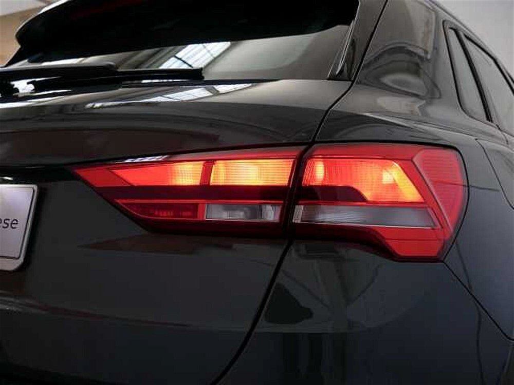 Audi Q3 35 TFSI Business  del 2020 usata a Varese (5)
