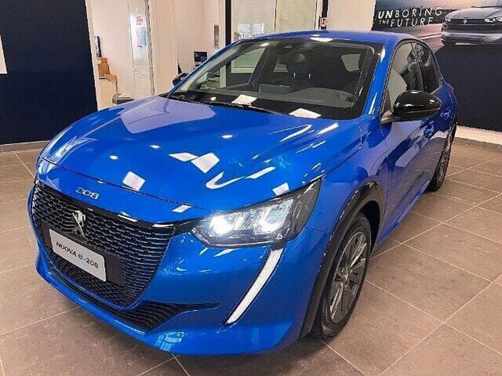 Peugeot 208 nuova a Firenze