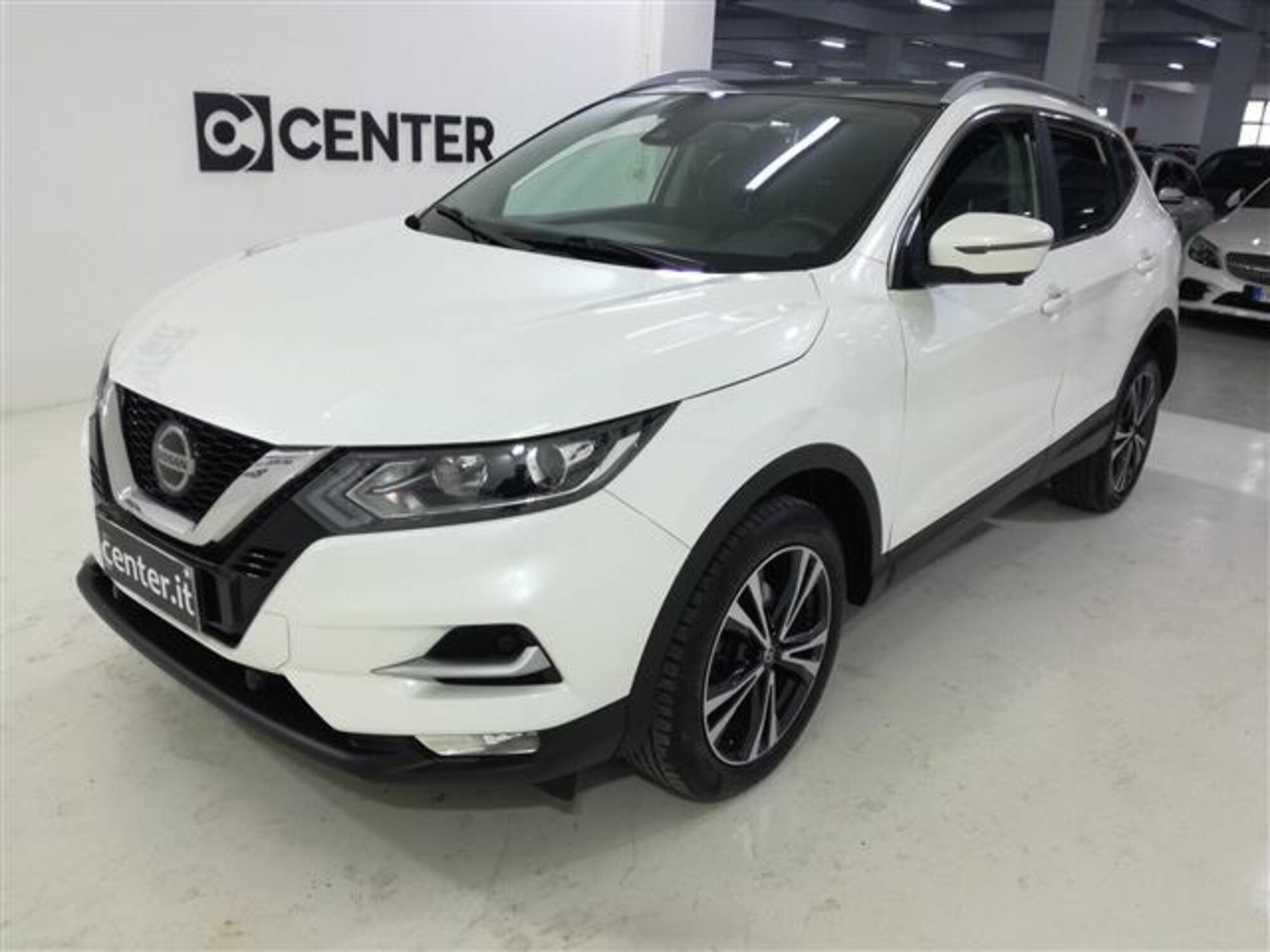 Nissan Qashqai 1.3 DIG-T 140 CV N-Connecta  del 2021 usata a Napoli