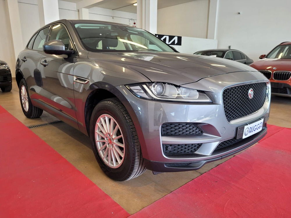 Jaguar F-Pace usata a Rimini (9)