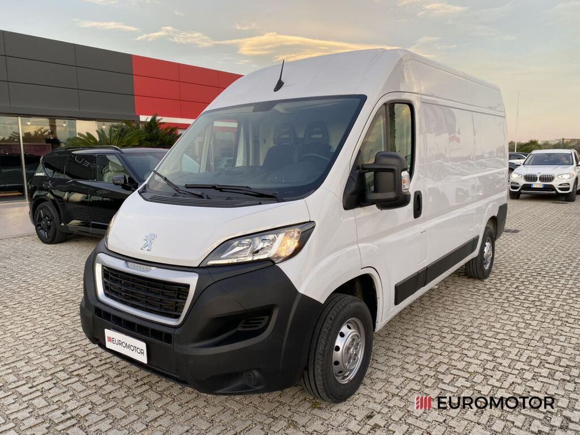 Peugeot Boxer Furgone 333 L2H2 2.2 bluehdi 140cv S&amp;S del 2021 usata a Modugno