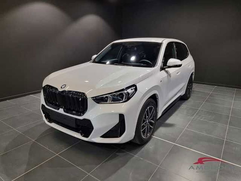 BMW iX1 edrive 20 Special Edition nuova a Viterbo