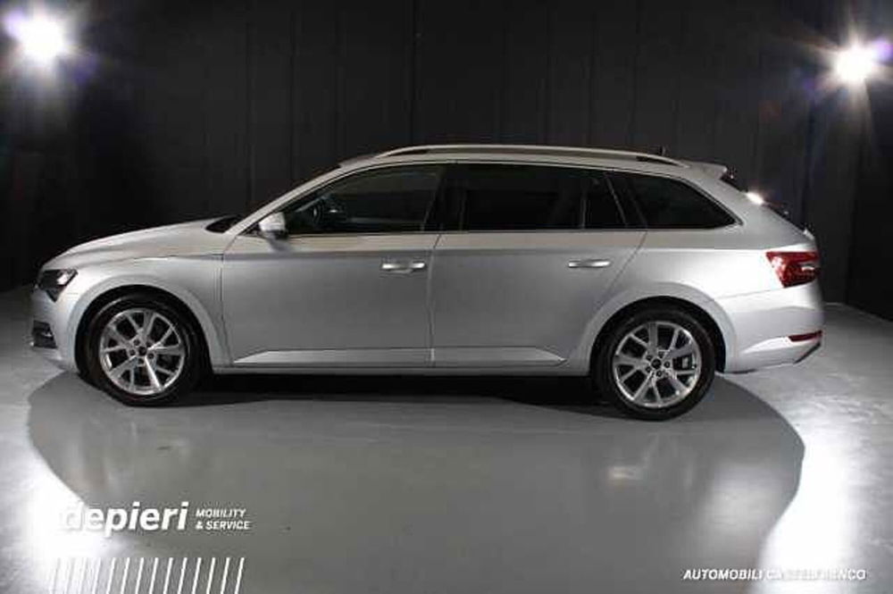 Skoda Superb Station Wagon 2.0 TDI 190 CV SCR DSG 4x4 Wagon Executive  del 2021 usata a Castelfranco Veneto (4)