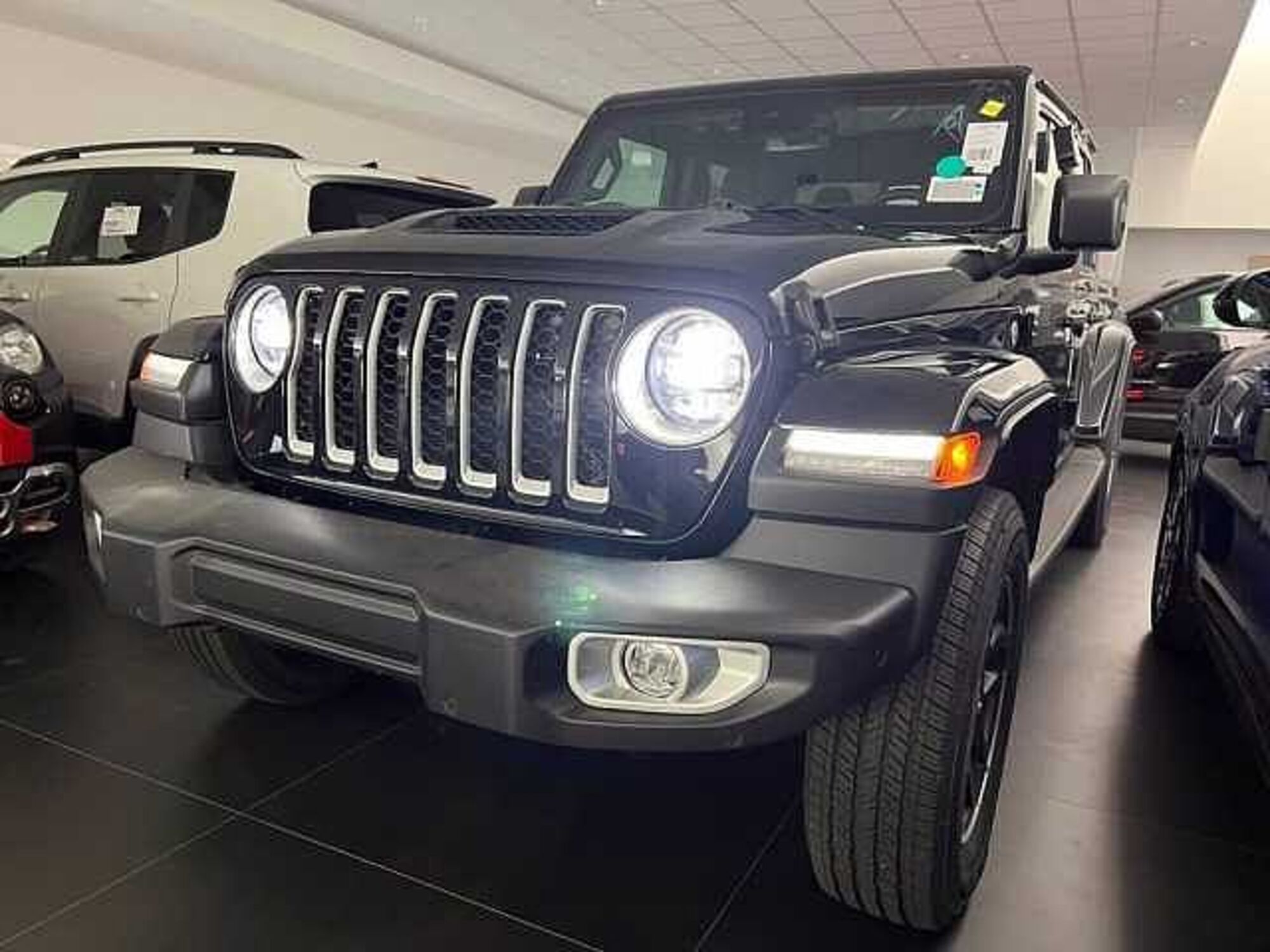 Jeep Gladiator 3.0 V6 Farout 4wd auto nuova a Cuneo