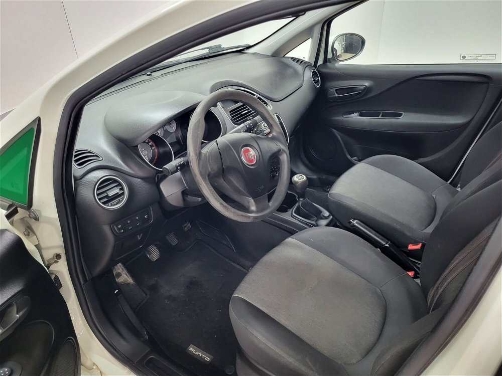 Fiat Punto 1.3 MJT II 75 CV 5 porte Easy  del 2015 usata a Terranuova Bracciolini (5)