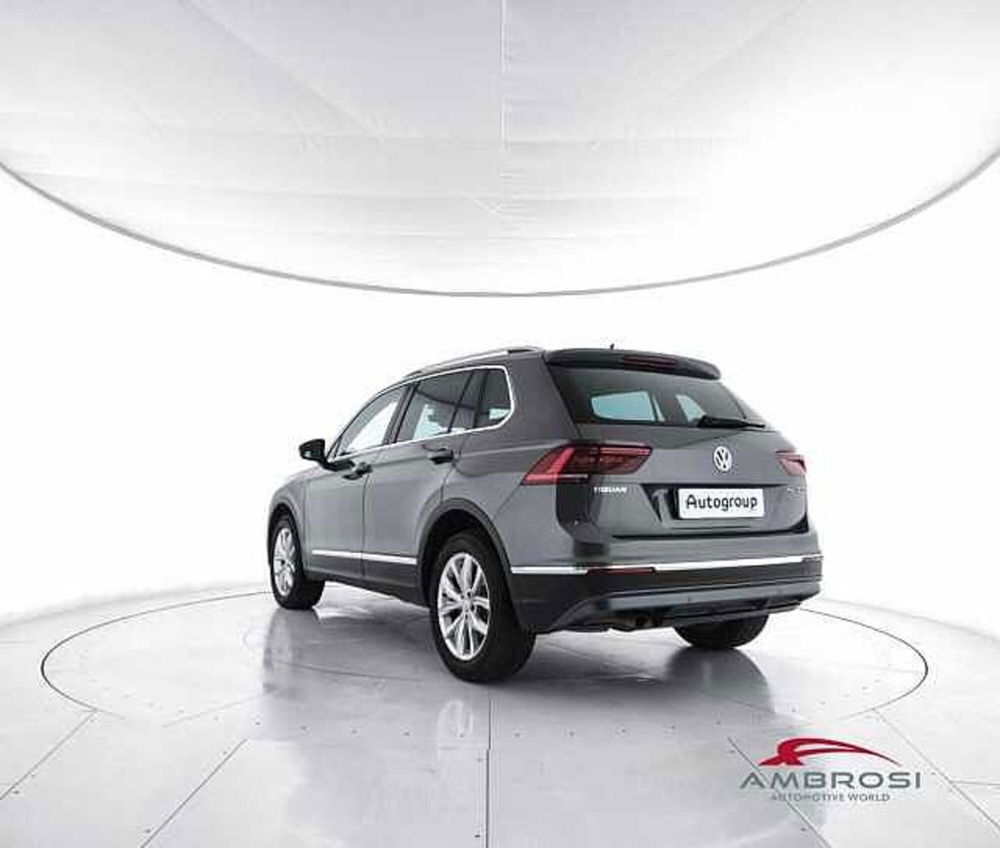 Volkswagen Tiguan 2.0 TDI 190 CV SCR DSG 4MOTION Advanced BMT  del 2019 usata a Corciano (4)