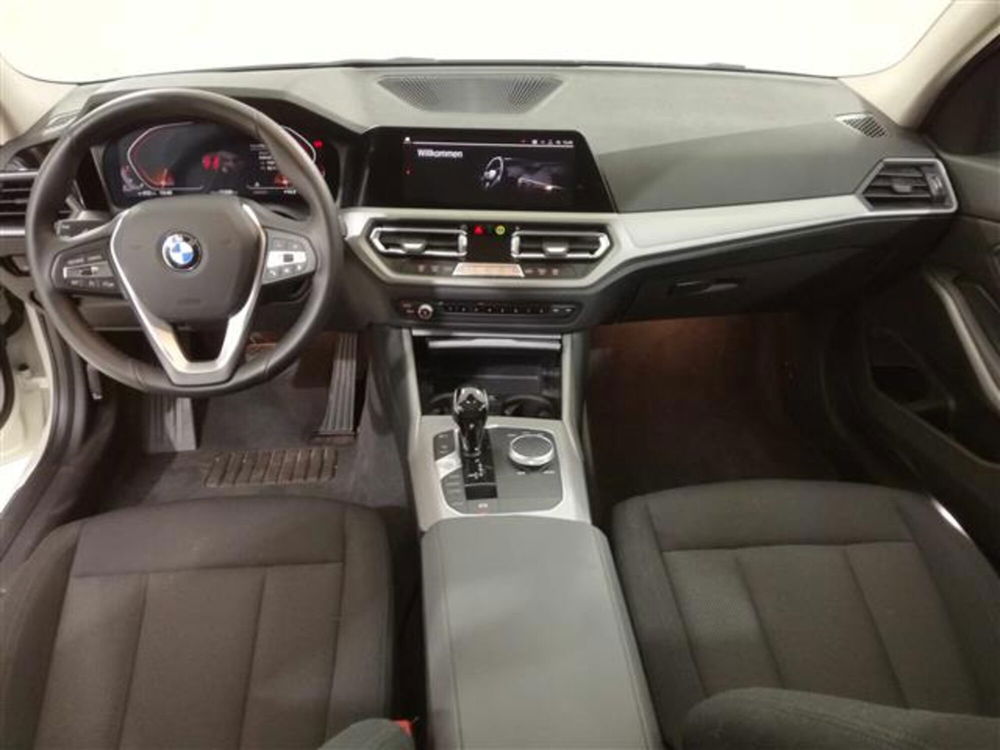 BMW Serie 3 Touring usata a Napoli (8)