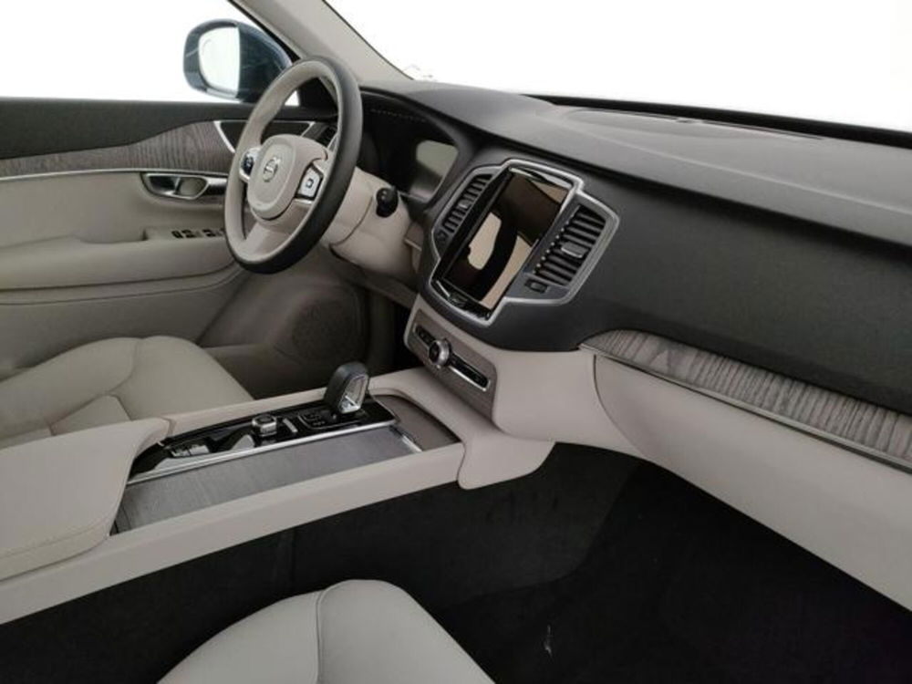 Volvo XC90 nuova a Modena (11)