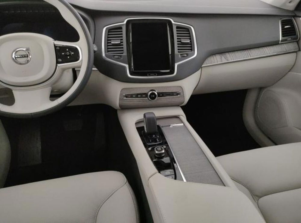 Volvo XC90 nuova a Modena (14)