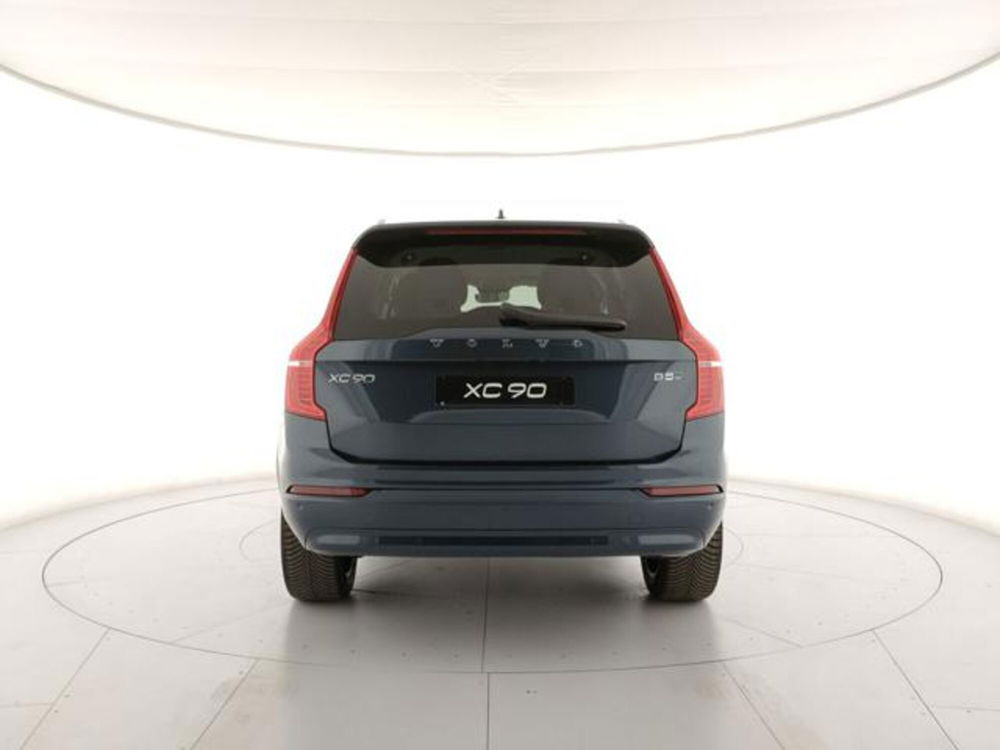 Volvo XC90 nuova a Modena (4)