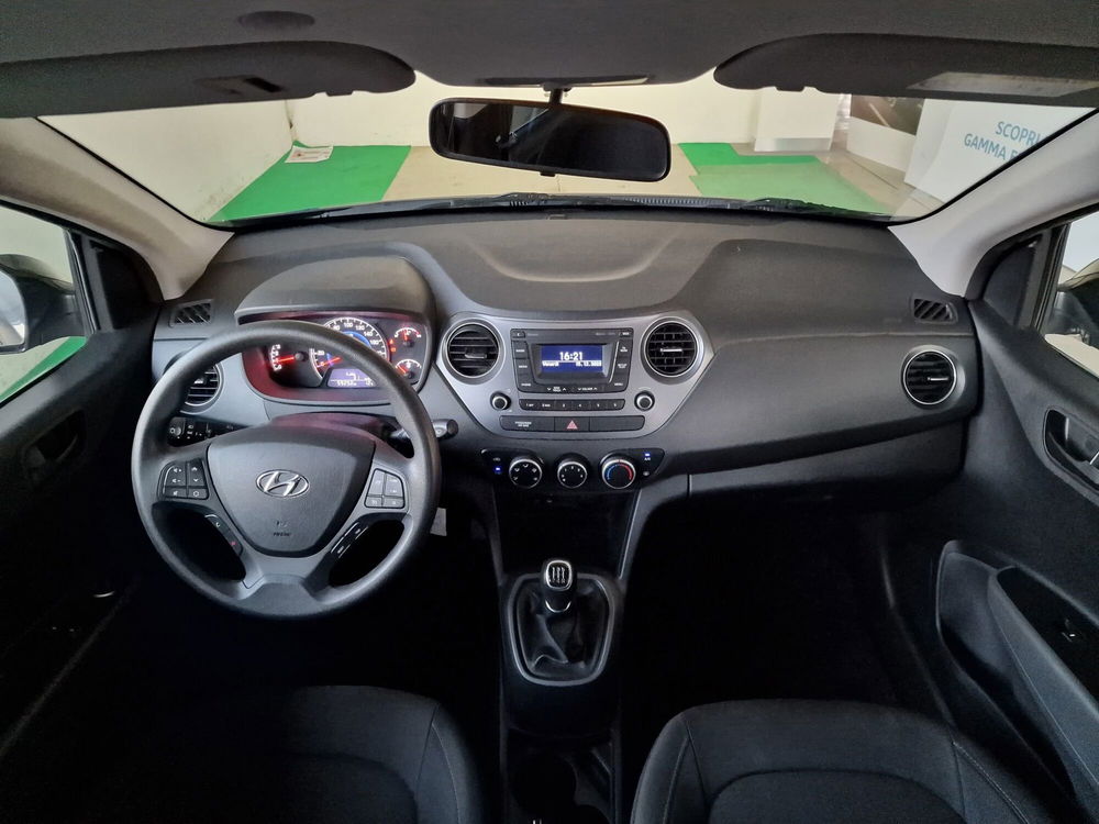 Hyundai i10 usata a Rimini (14)