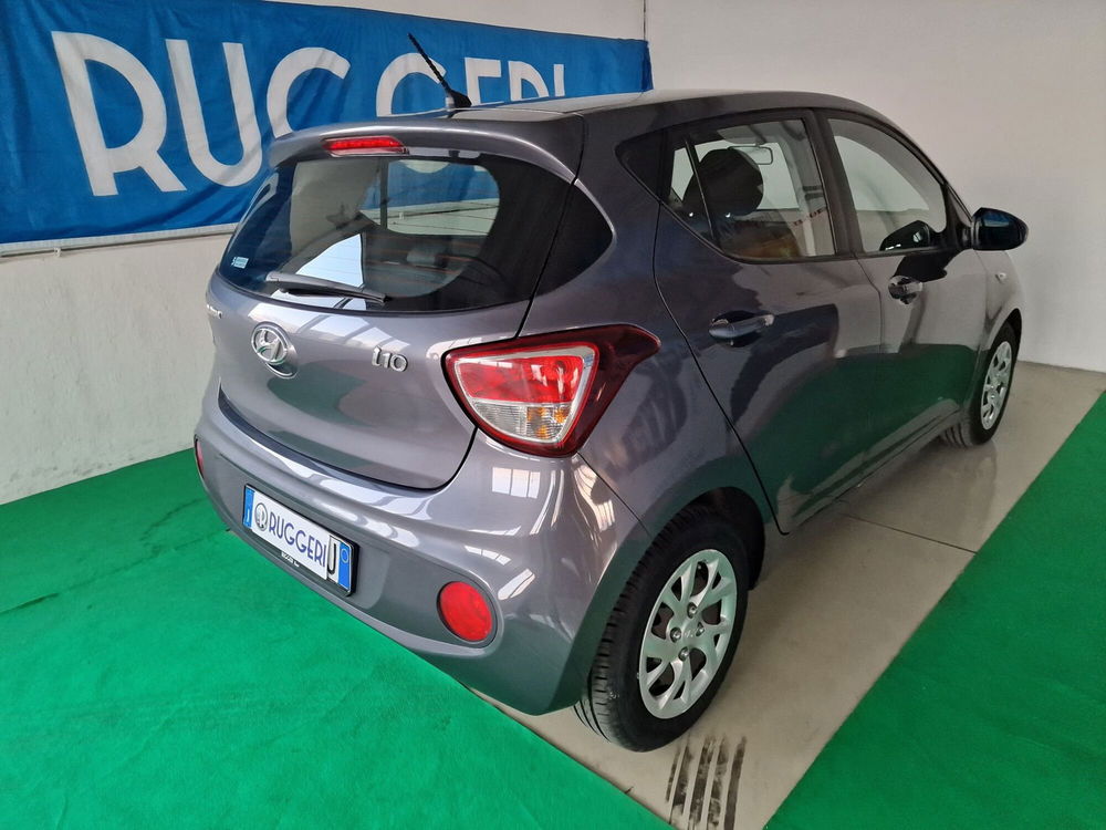 Hyundai i10 usata a Rimini (6)