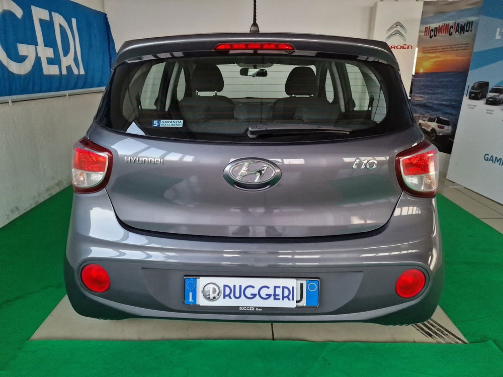 Hyundai i10 usata a Rimini (7)