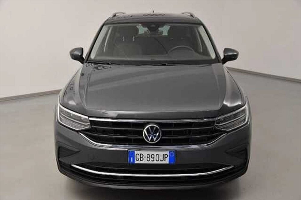 Volkswagen Tiguan 1.5 TSI 150 CV ACT Life del 2020 usata a Cesena (3)
