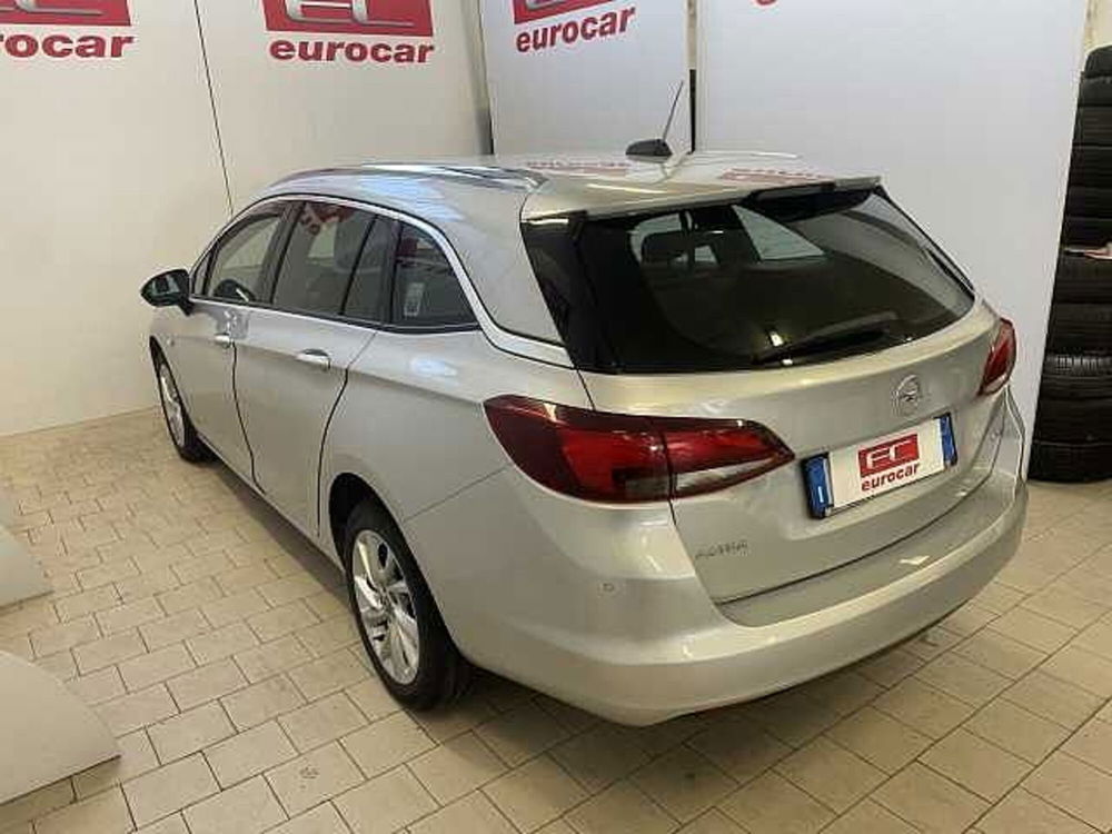 Opel Astra Station Wagon usata a Napoli (4)