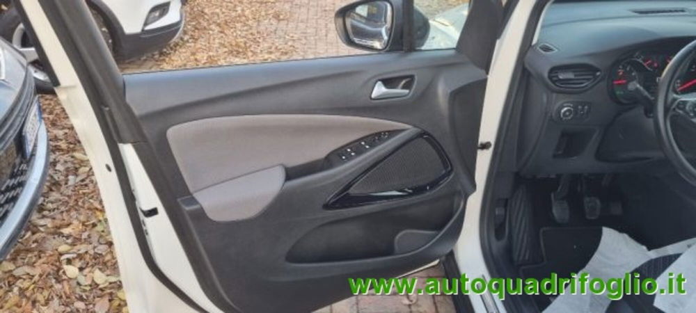 Opel Crossland X usata a Savona (19)