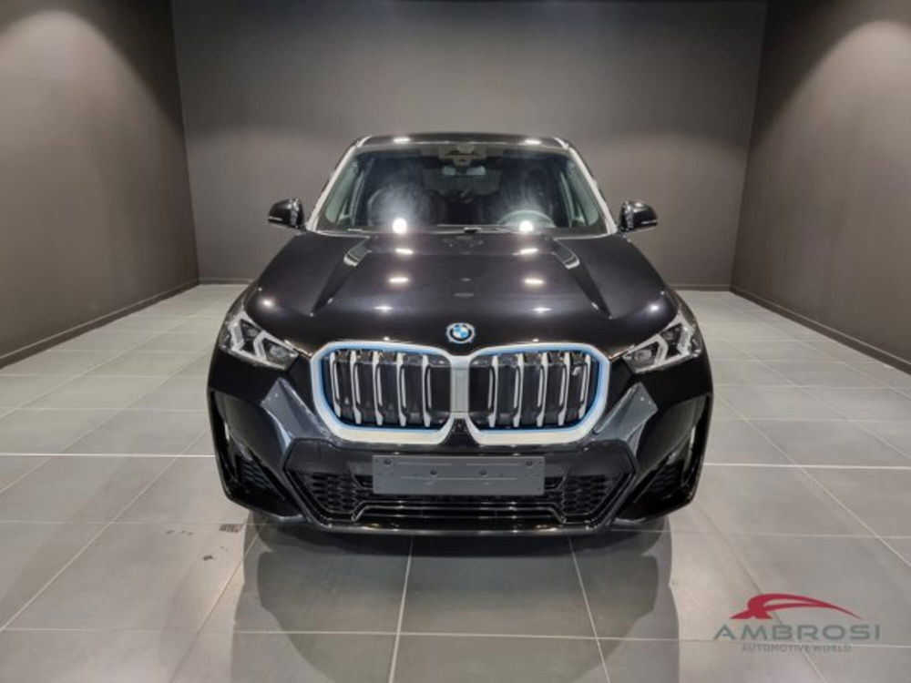 BMW iX1 iX1 xDrive 20 xLine nuova a Corciano (5)