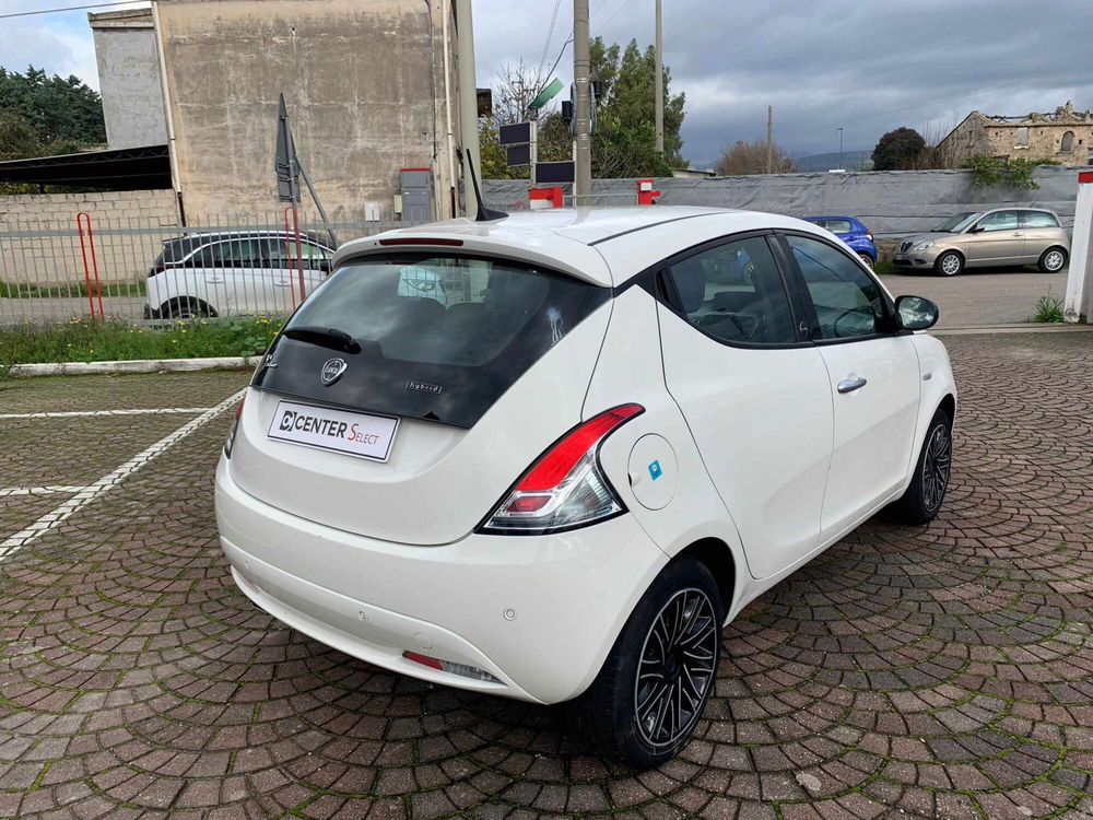 Lancia Ypsilon 1.0 FireFly 5 porte S&S Hybrid Ecochic Gold  del 2021 usata a Salerno (3)