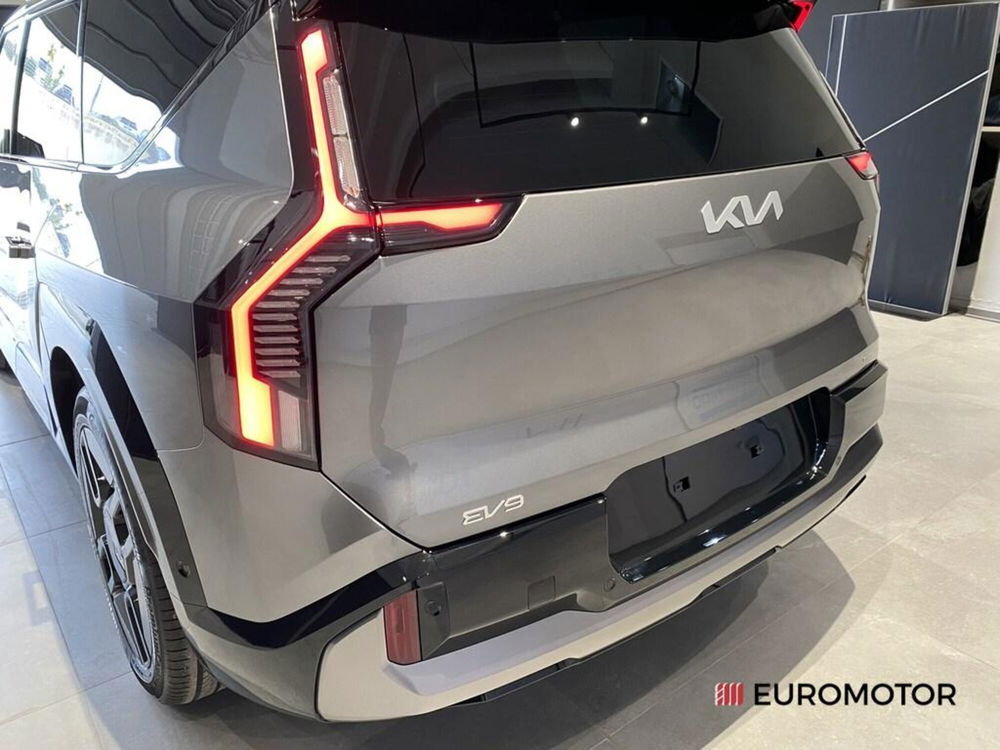 Kia EV9 nuova a Bari (10)