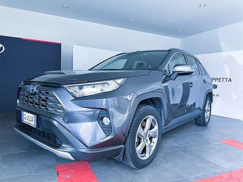 Toyota Rav4 HV (222CV) E-CVT AWD-i Adventure  del 2021 usata a Rende