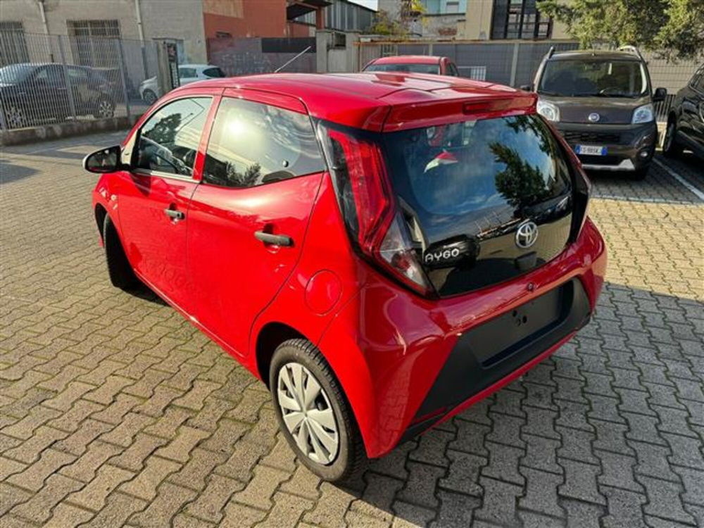 Toyota Aygo X usata a Pavia (7)