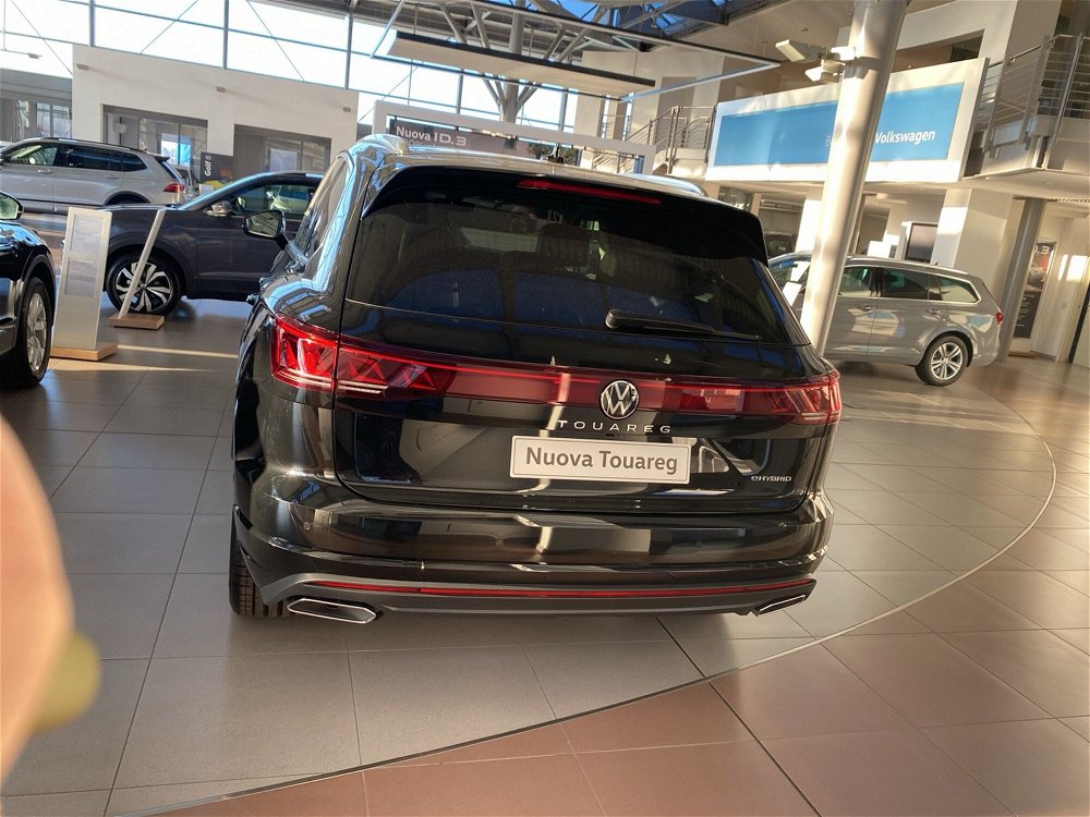 Volkswagen Touareg 3.0 V6 TSI eHybrid Elegance  nuova a Cornegliano Laudense (5)