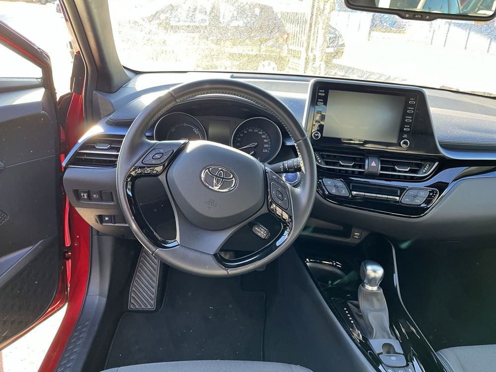 Toyota Toyota C-HR usata a Rimini (3)