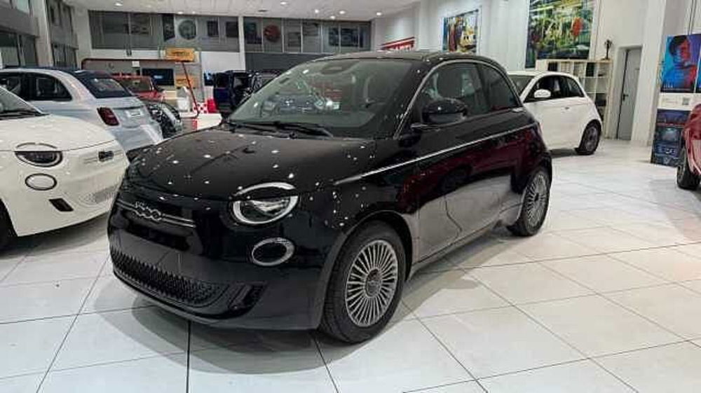 Fiat 500e nuova a Milano