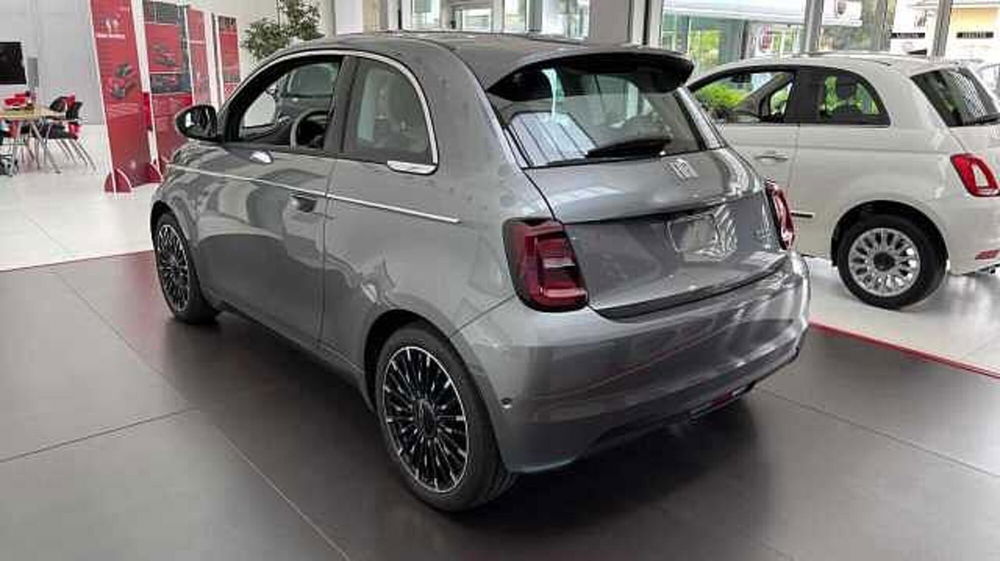 Fiat 500e usata a Milano (2)