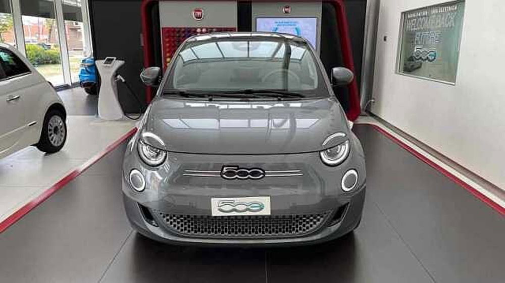 Fiat 500e usata a Milano (5)