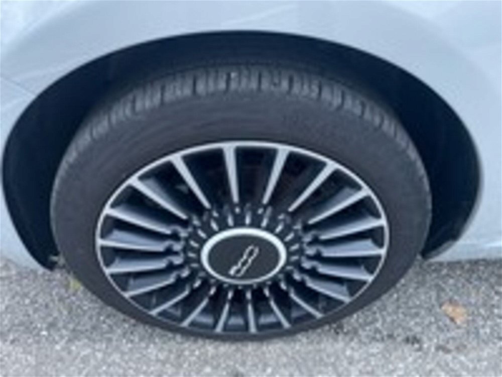Fiat 500 1.0 Hybrid Launch Edition del 2021 usata a Pordenone (5)