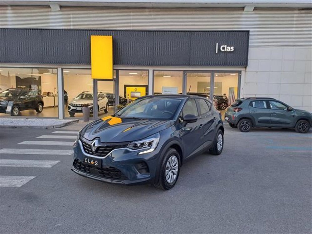 Renault Captur TCe 100 CV Life  del 2020 usata a Livorno (4)