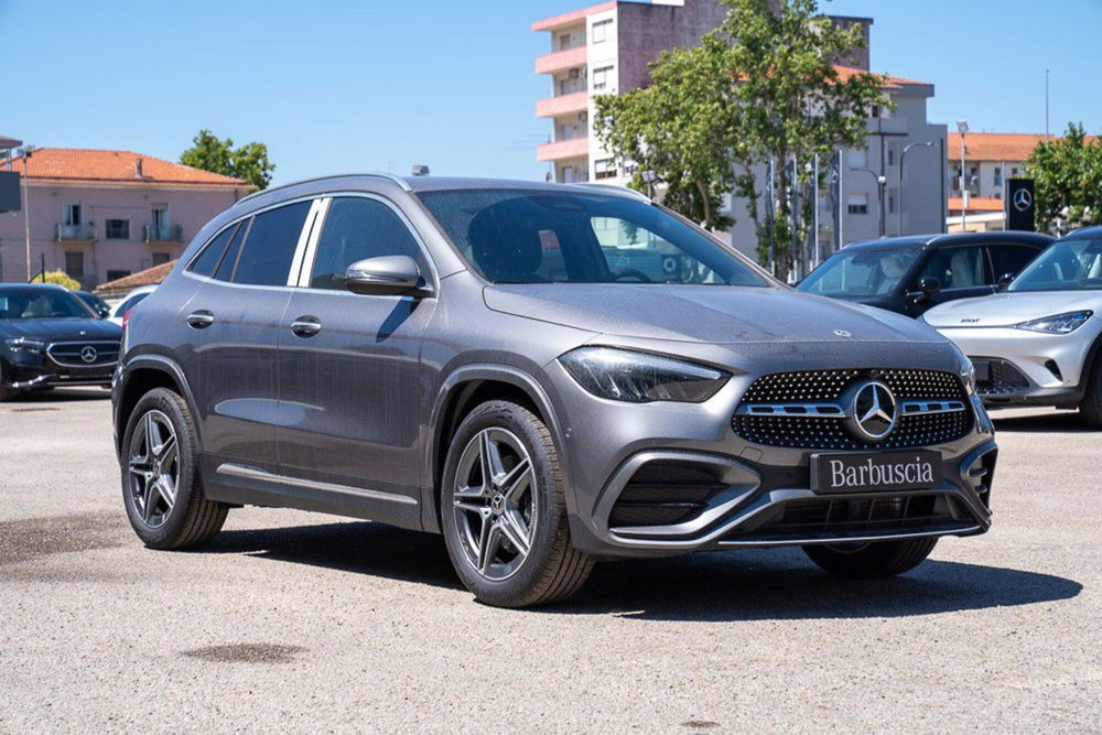 Mercedes-Benz GLA SUV nuova a Pescara (2)